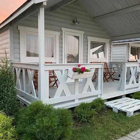 Biale Domki Lodge *